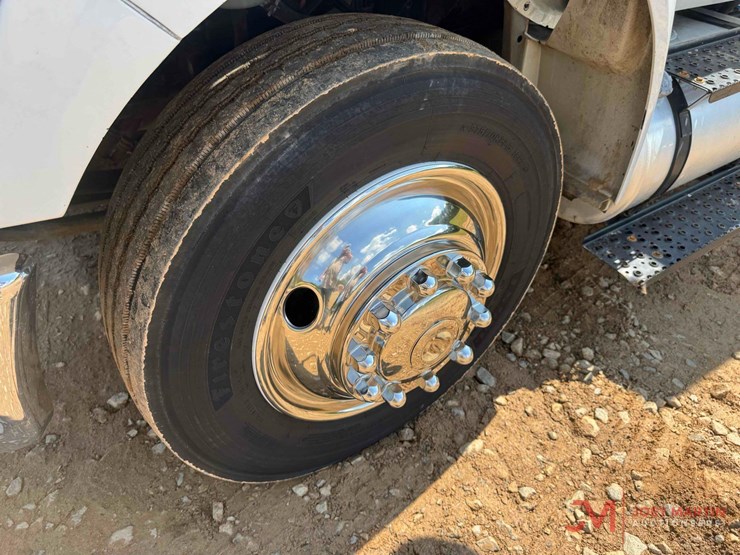 2015-ford-f750-xl-image-10