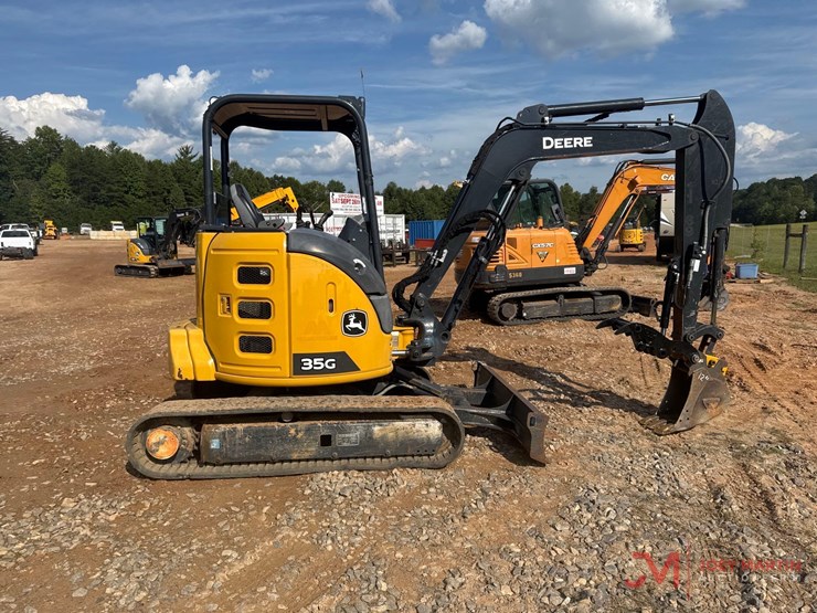 2022-deere-35g-image-6