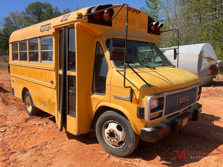 1993-gmc-3500-image-1