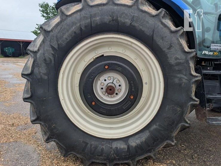 new-holland-t6070-plus-image-11