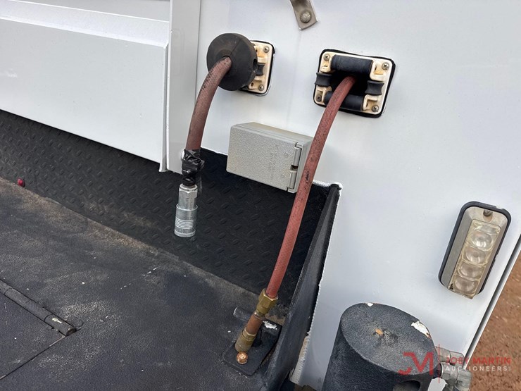 2019-ford-f750-image-23