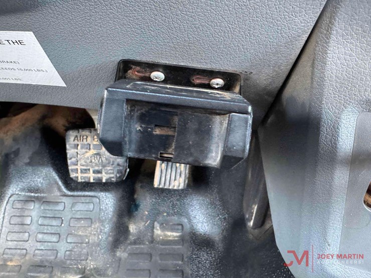 2015-ford-f750-xl-image-29