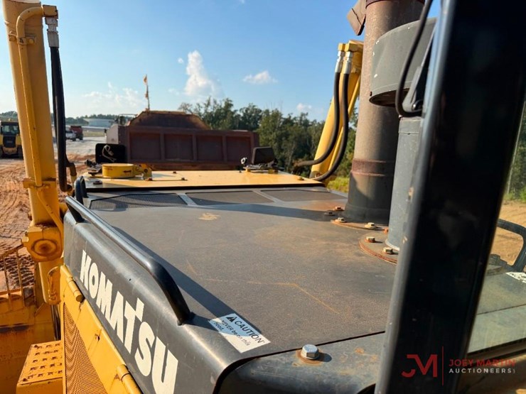 2012-komatsu-d155ax-7-image-17
