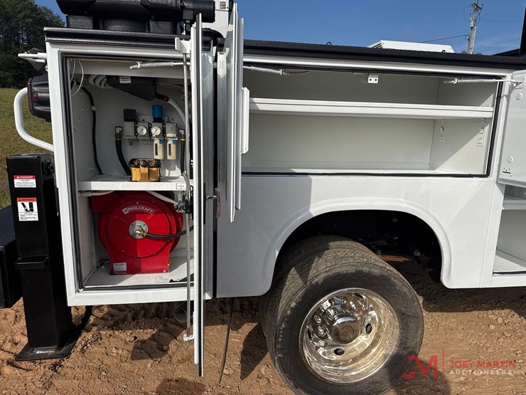 2026-ford-f550-xl-image-29