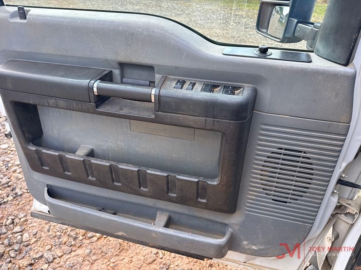 2016-ford-f450-xl-image-40