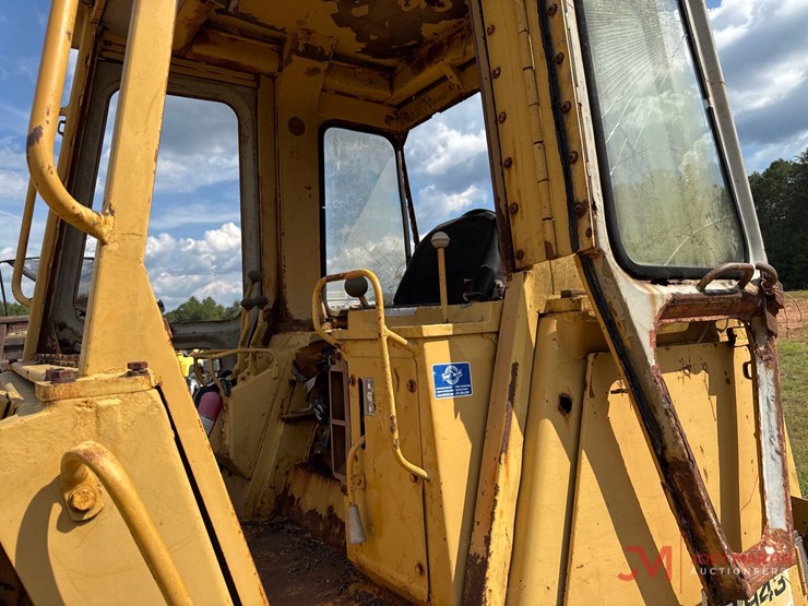 1983-caterpillar-943-image-13