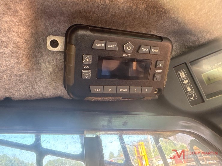 deere-333g-image-16