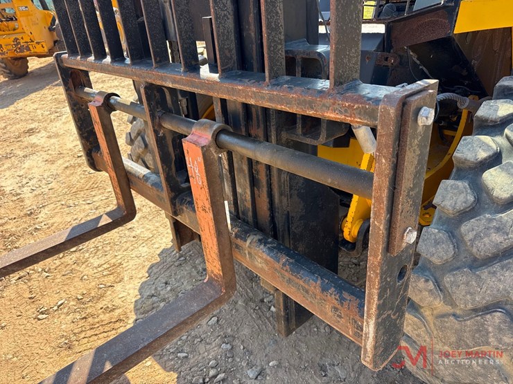2018-jcb-930-image-8
