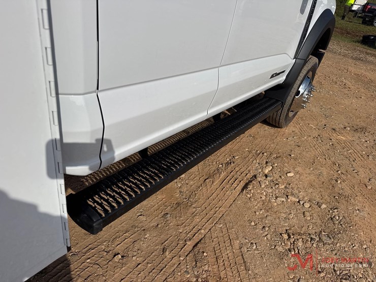 2026-ford-f550-xl-image-35