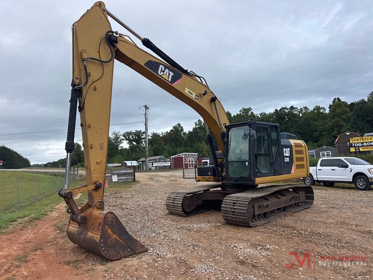 2012-caterpillar-320e-image-3