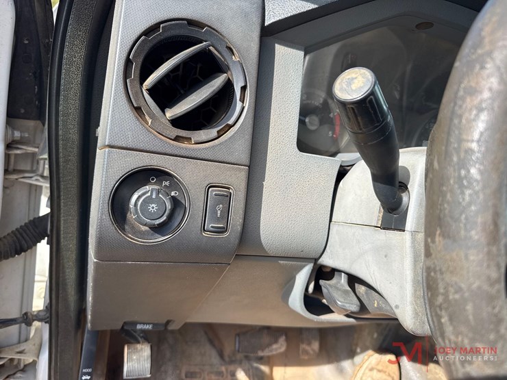 2016-ford-f450-xl-image-39