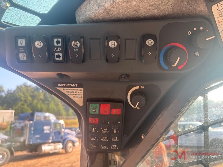 deere-333g-image-17