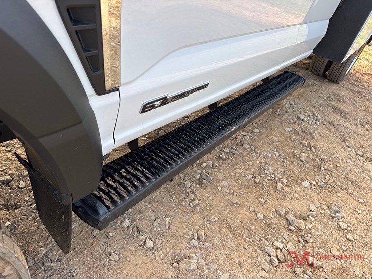 2026-ford-f550-xl-image-11