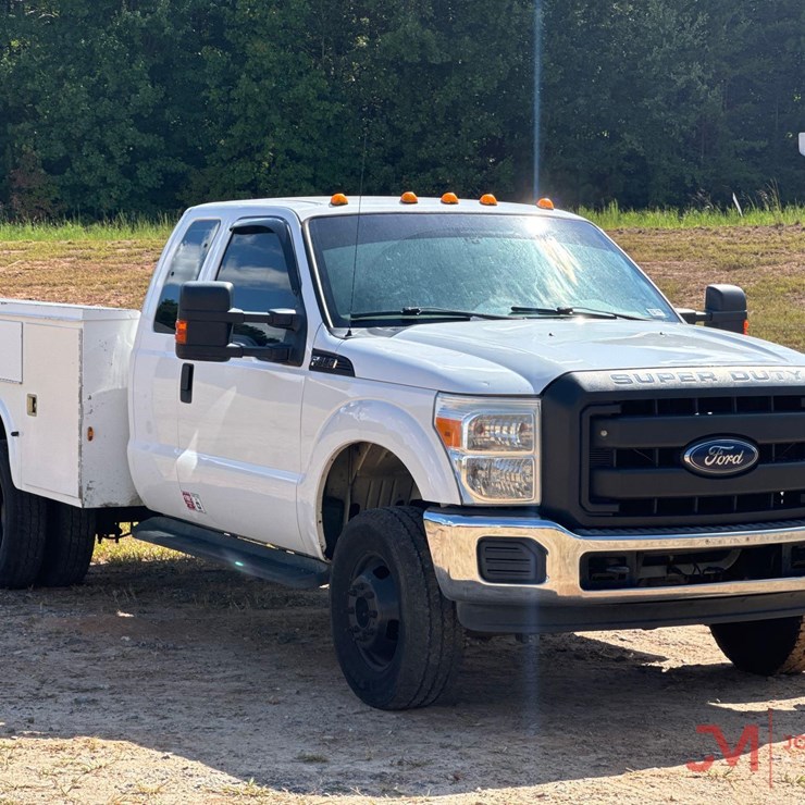 2012 FORD F350 XL
