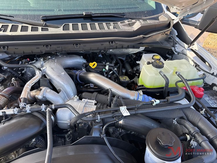 2026-ford-f550-xl-image-38
