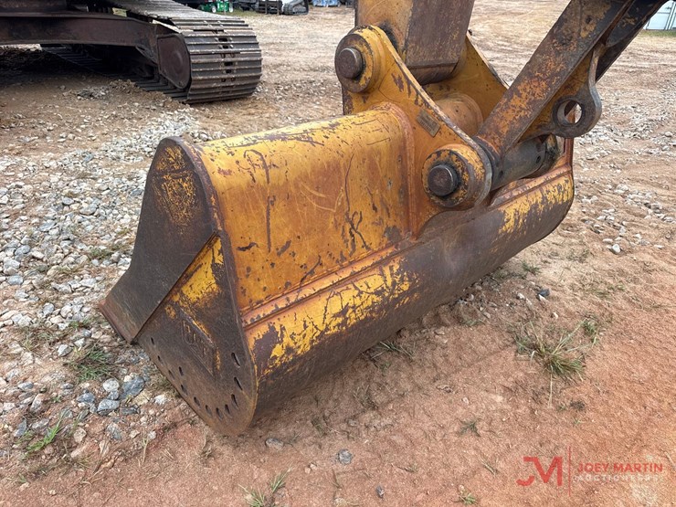 2012-caterpillar-320e-image-14