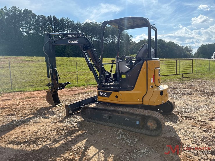 2022-deere-35g-image-2