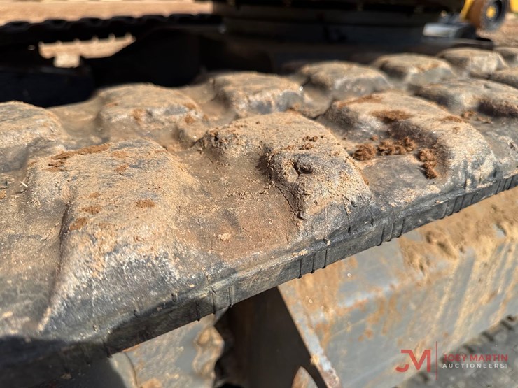 2022-takeuchi-tb230-image-5