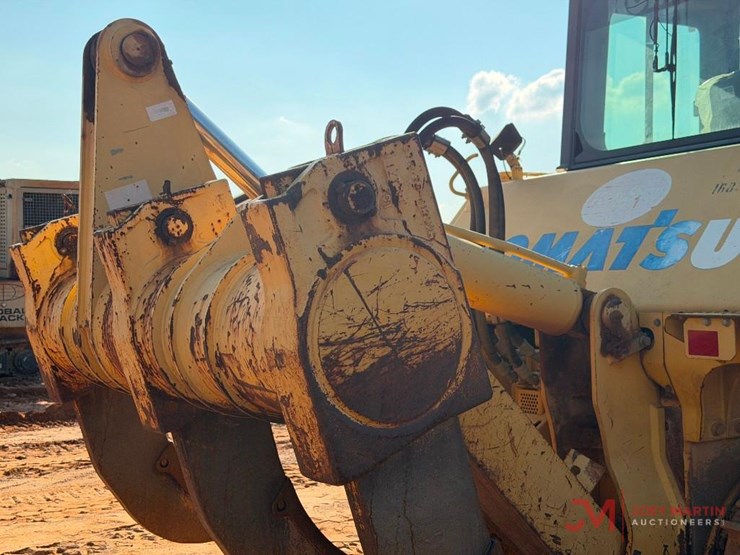 2012-komatsu-d155ax-7-image-8