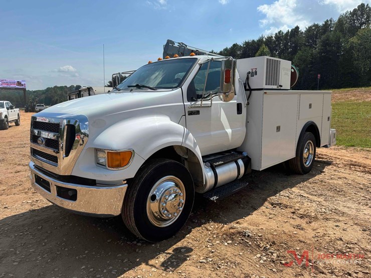 2015-ford-f750-xl-image-8