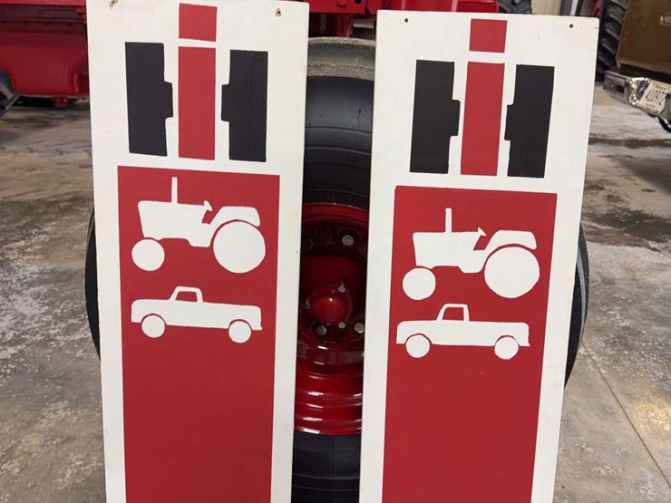 handmade-ih-dealer-signs-image-6