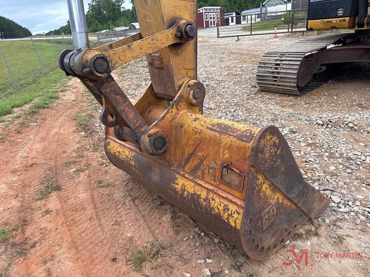 2012-caterpillar-320e-image-15