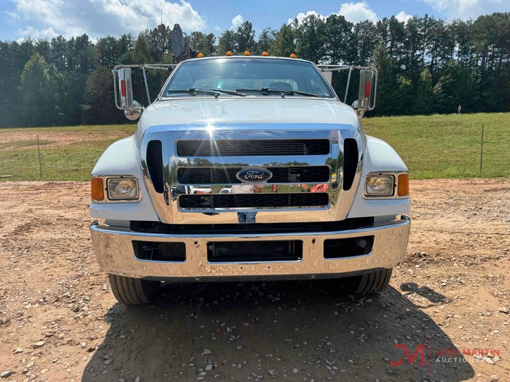 2015-ford-f750-xl-image-9