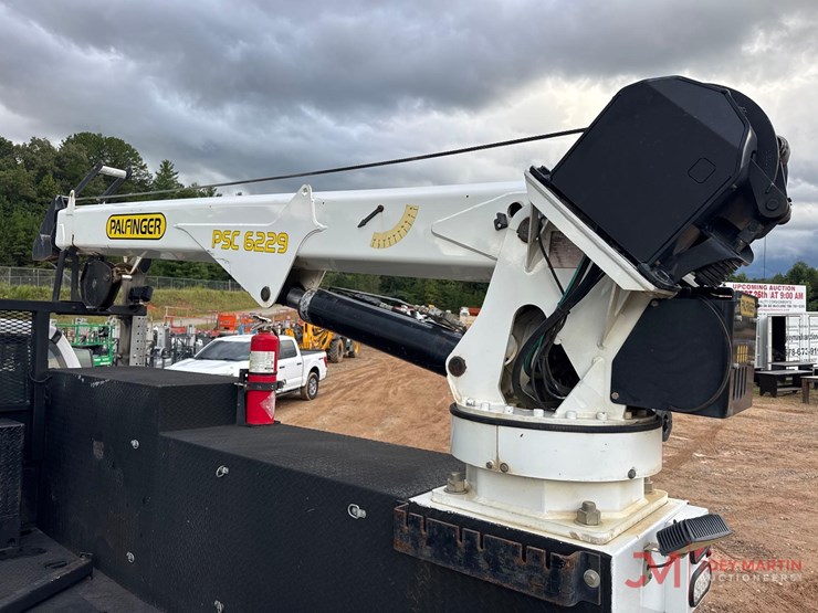 2019-ford-f750-image-22