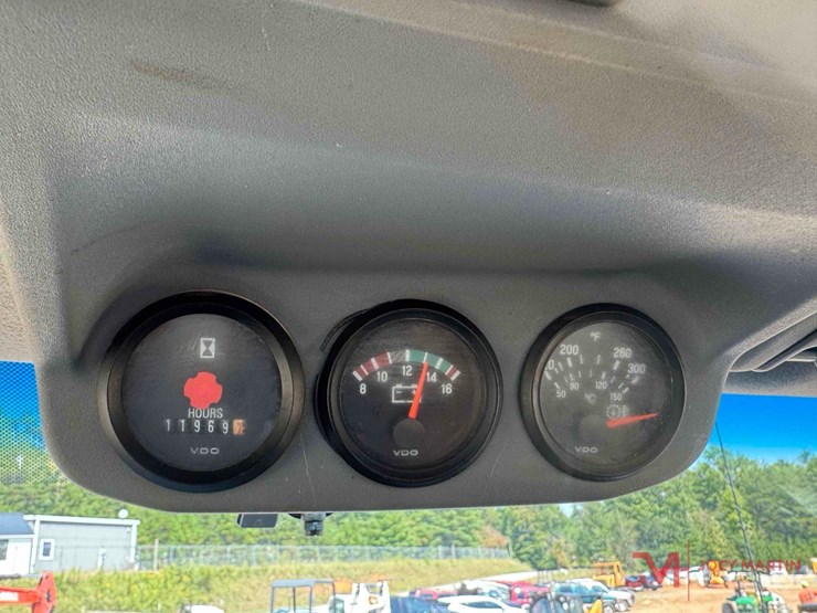 2015-ford-f750-xl-image-25