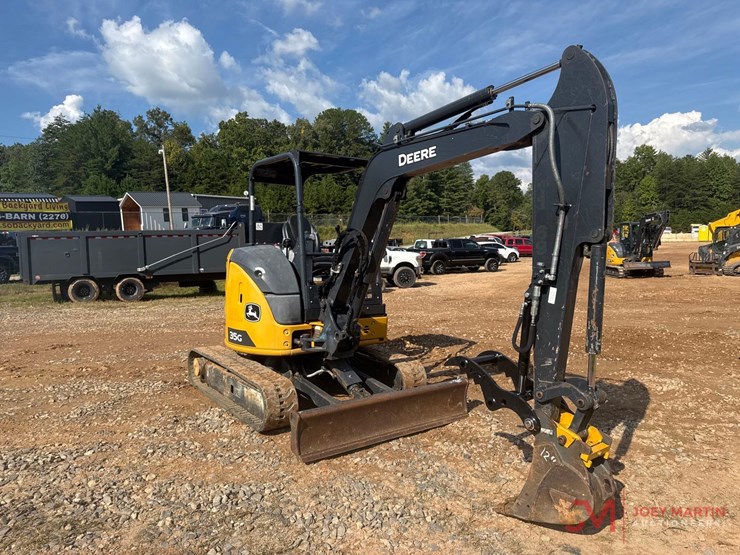 2022-deere-35g-image-5