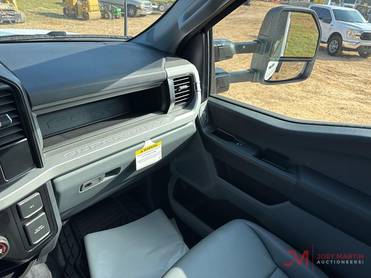 2026-ford-f550-xl-image-47