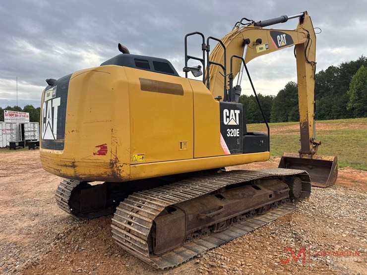 2012-caterpillar-320e-image-6