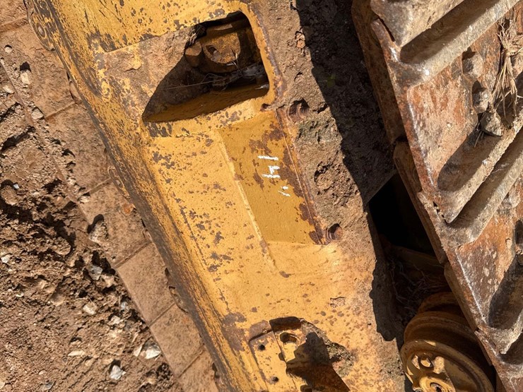 1983-caterpillar-943-image-12