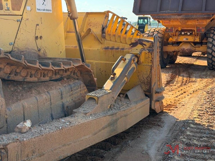 2012-komatsu-d155ax-7-image-3