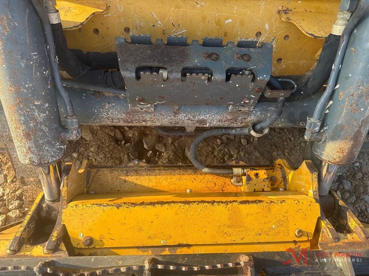 deere-333g-image-13