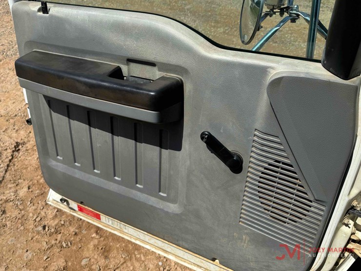 2015-ford-f750-xl-image-28