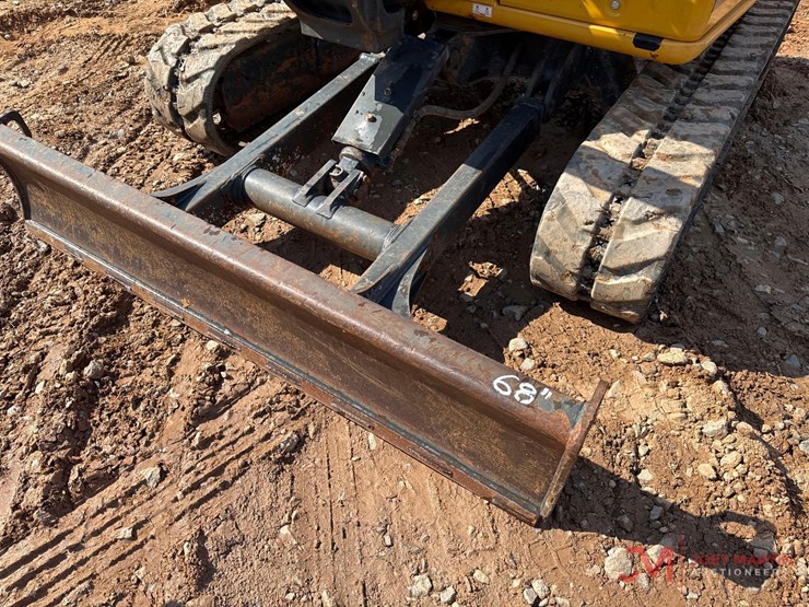 2022-deere-35g-image-10