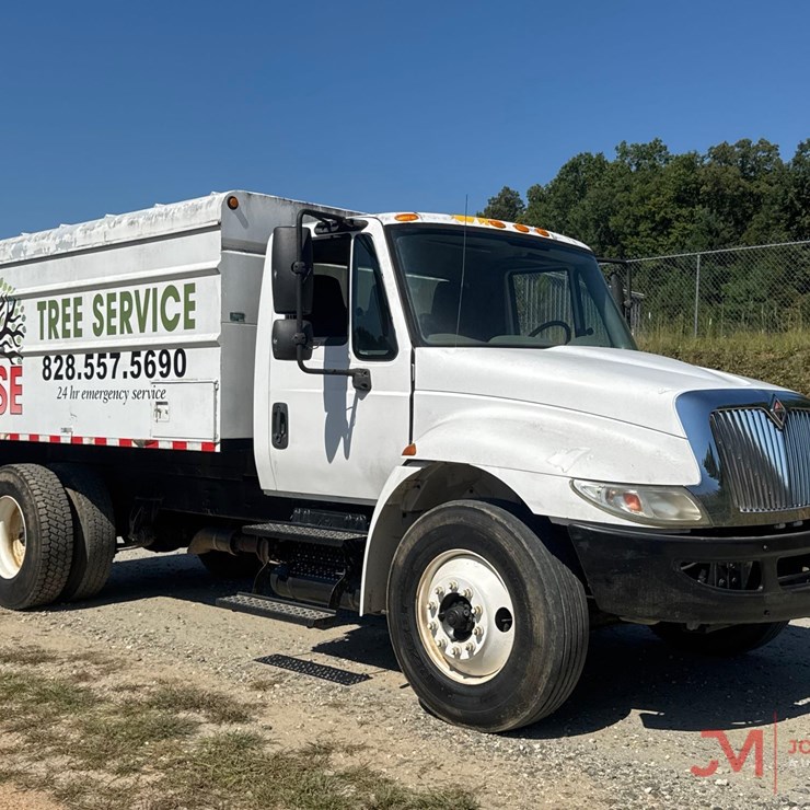 2013 INTERNATIONAL DURASTAR 4300