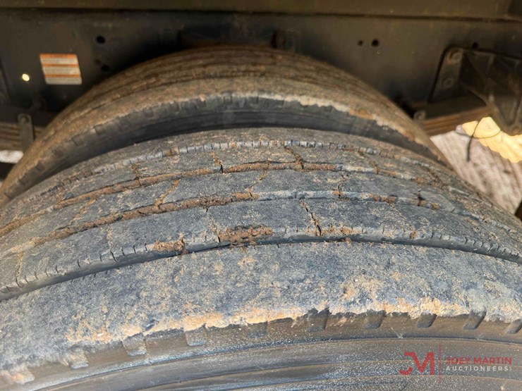 2015-ford-f750-xl-image-18