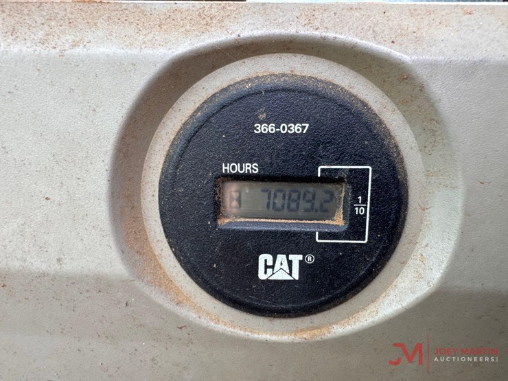 2012-caterpillar-320e-image-31