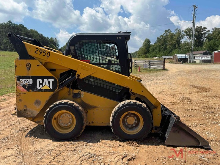 2015-caterpillar-262d-image-3