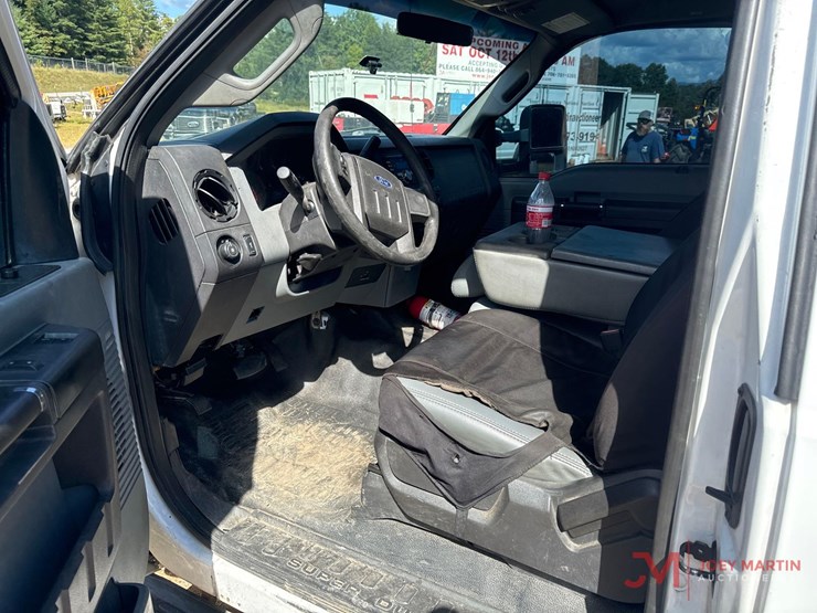 2012-ford-f350-xl-image-10
