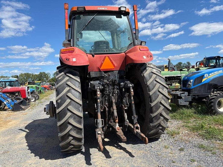 case-ih-magnum-235-image-17