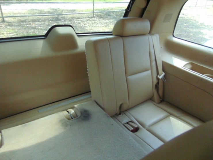 2013-cadillac-escalade-image-5