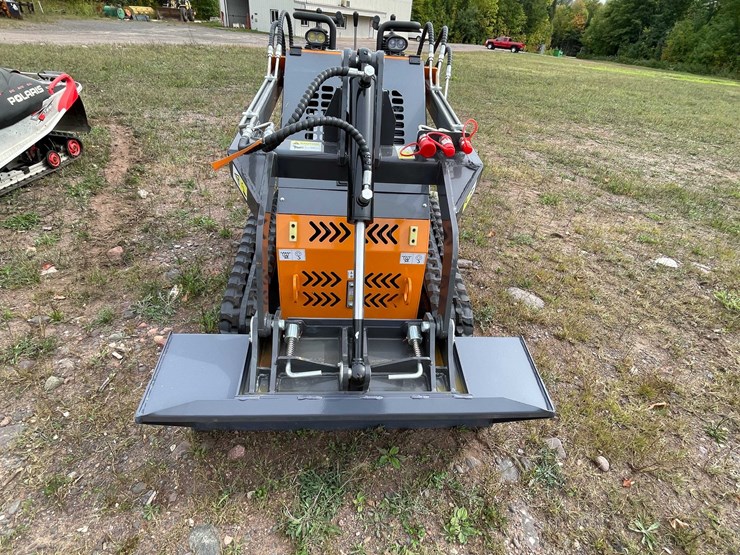 #5054-•-2026-landhonor-lhr-me380r3a-mini-skid-steer-loader-image-2