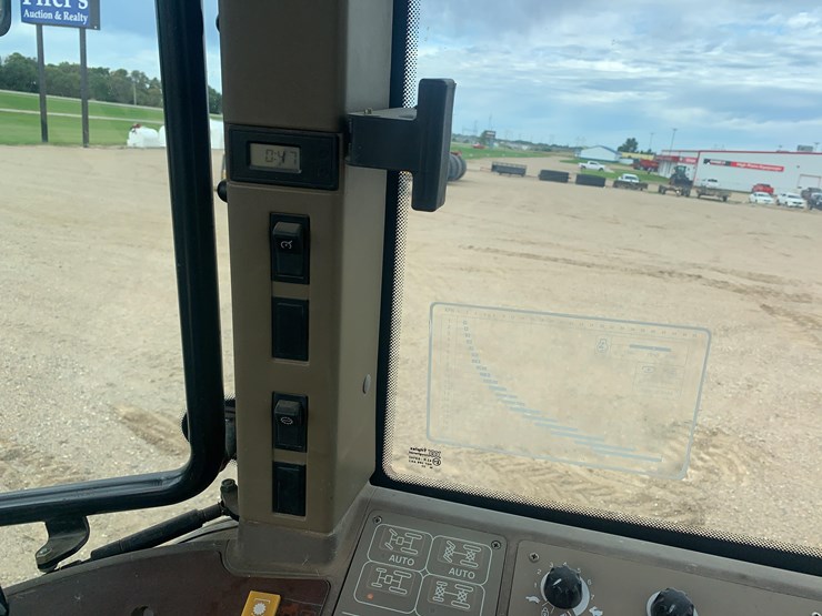 case-mxm-175--tractor-image-28