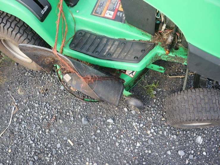 john-deere-sabre-riding-mower-image-13