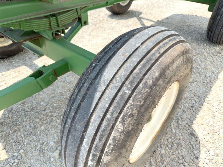 1,000-gallon-anhydrous-wagon-image-28