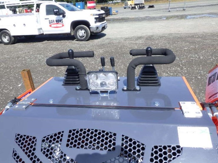 2026-tpm-t460-skid-steer-tracked-loader-image-12