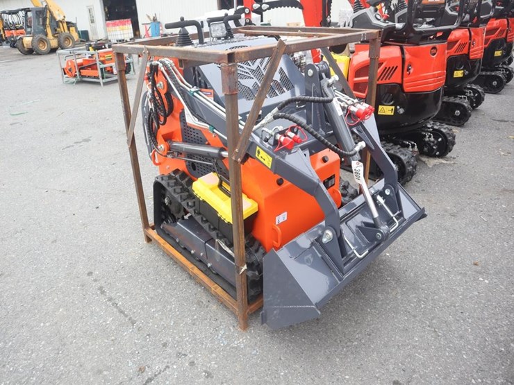 tpm-t460-pro-stand-on-skid-steer-loader-image-1